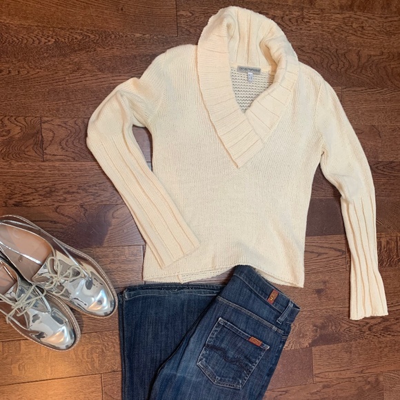 Cream cowl neck sweater - Picture 1 of 2